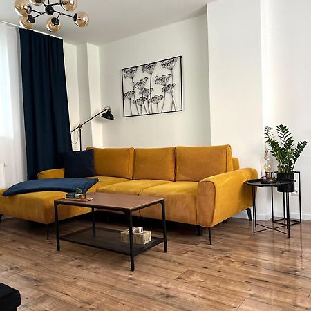 Apartment R&L Lazovna Apt 1 - Old Town And Parking バンスカー・ビストリツァ エクステリア 写真